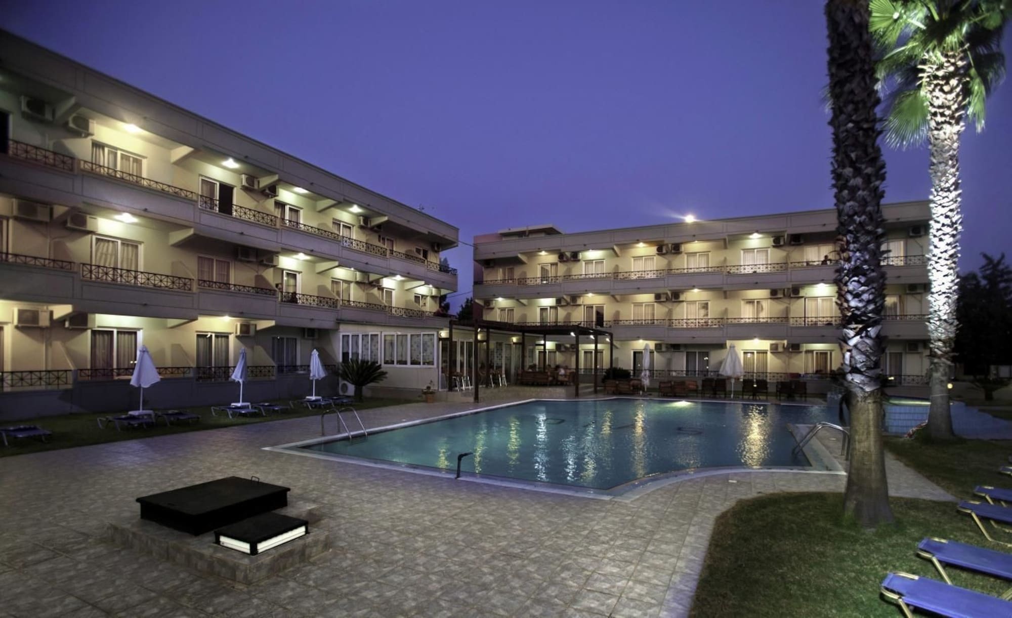 Dias & Hotel apartamentowy 2*
